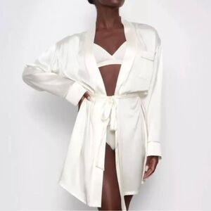 Skims Silk Mrs Bridal Embroidery Robe Cream White Large / Extra Large